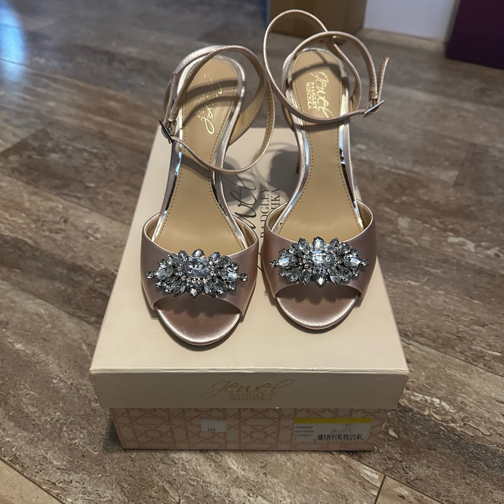 Jewel Badgley Mischka Women's Rose Gold Sandals